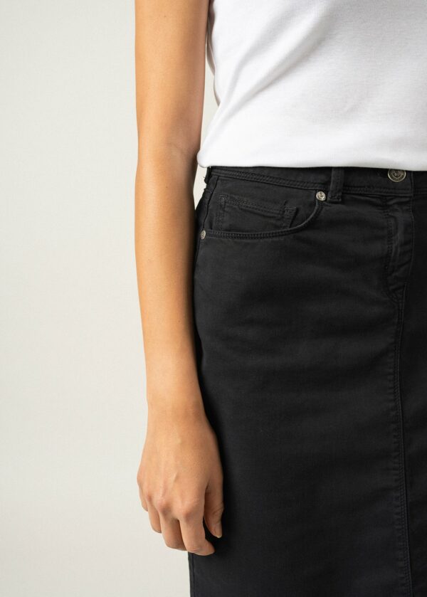 0433_CC-NAVY-E-shop-BD-04